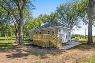 1353 Steward Rd, Steward, IL 60553 - Photo 2