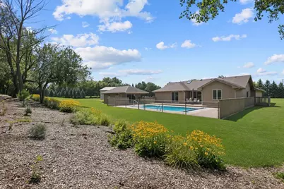 27175 N Gilmer Road, Mundelein, IL 60060 - Photo 4