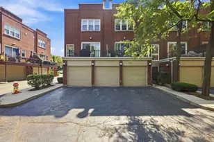 1730 W Terra Cotta Pl, Chicago, IL 60614 - Photo 16