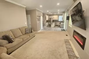 1759 Ellington Dr, Aurora, IL 60503 - Photo 6