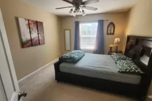 1759 Ellington Dr, Aurora, IL 60503 - Photo 8
