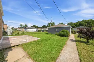 12539 S Yale Ave, Chicago, IL 60628 - Photo 24