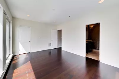 3045 N Clybourn Avenue #2, Chicago, IL 60618 - Photo 16