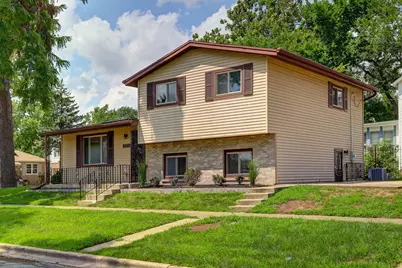 2347 S 17th Avenue, Broadview, IL 60155 - Photo 2