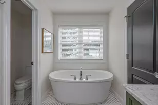 610 Prairie Ave, Glen Ellyn, IL 60137 - Photo 24