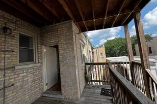 2707 W Glenlake Ave, Chicago, IL 60659 - Photo 18