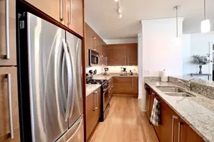 [Address not provided], Evanston, IL 60201 - Photo 4