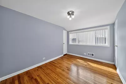 3824 W Chase Avenue, Lincolnwood, IL 60712 - Photo 14