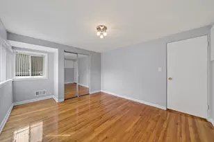 3824 W Chase Ave, Lincolnwood, IL 60712 - Photo 12