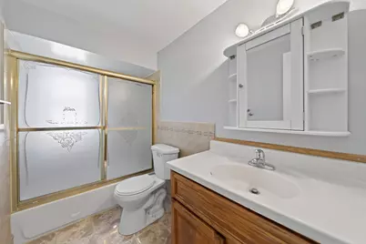 3824 W Chase Avenue, Lincolnwood, IL 60712 - Photo 20