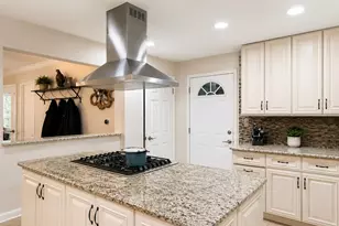 20 W Division St, Villa Park, IL 60181 - Photo 2