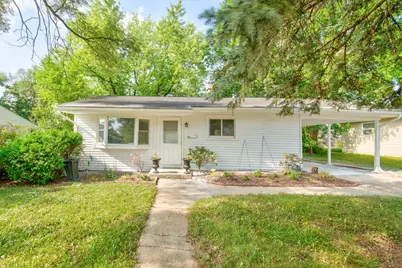 112 Green Lane, Carpentersville, IL 60110 - Photo 2