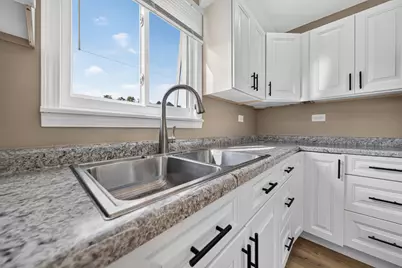 17089 Crane Avenue, Hazel Crest, IL 60429 - Photo 8