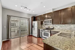 318 Laurel Ave, Des Plaines, IL 60016 - Photo 8