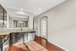 318 Laurel Ave, Des Plaines, IL 60016 - Photo 10