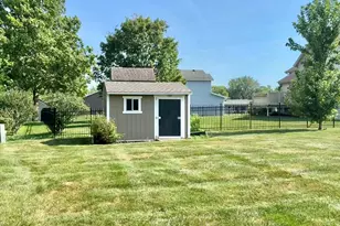 684 Cherokee Dr, Bourbonnais, IL 60914 - Photo 32