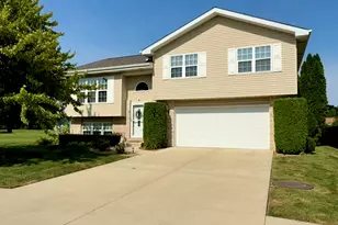 684 Cherokee Dr, Bourbonnais, IL 60914 - Photo 1