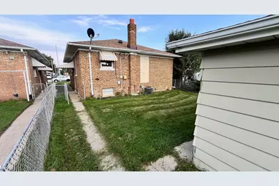 492 Price Avenue, Calumet City, IL 60409 - Photo 14
