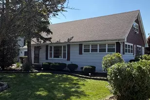 5859 W 81st Pl, Burbank, IL 60459 - Photo 1