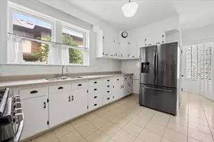 4821 N Harding Ave, Chicago, IL 60625 - Photo 16
