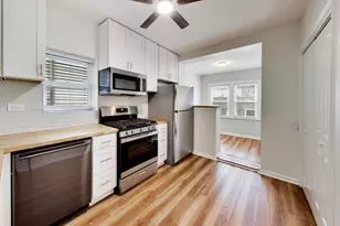 5418 N Artesian Ave, Chicago, IL 60625 - Photo 8