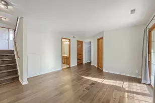 516 Silver Aspen Cir, Crystal Lake, IL 60014 - Photo 14