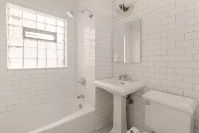 1335 W Hollywood Avenue, Chicago, IL 60660 - Photo 20