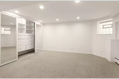 1335 W Hollywood Avenue, Chicago, IL 60660 - Photo 12