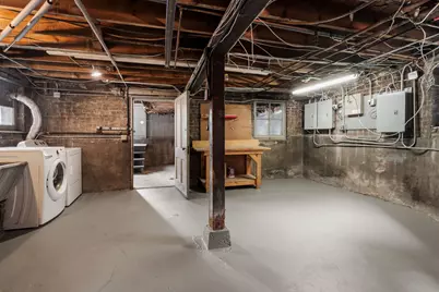 1335 W Hollywood Avenue, Chicago, IL 60660 - Photo 24