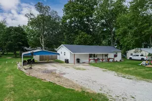 110 S Grant St, Saybrook, IL 61770 - Photo 2