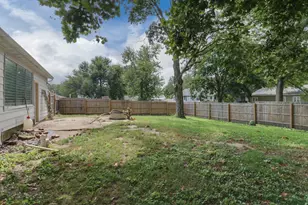 110 S Grant St, Saybrook, IL 61770 - Photo 38