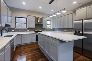 442 E 48th St, Chicago, IL 60615 - Photo 6