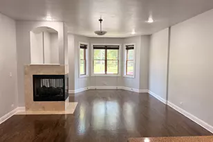 3862 S Lake Park Ave, Chicago, IL 60653 - Photo 4