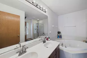 6787 Slate Dr, Carpentersville, IL 60110 - Photo 18