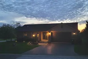 39934 N Fairway Dr, Antioch, IL 60002 - Photo 2