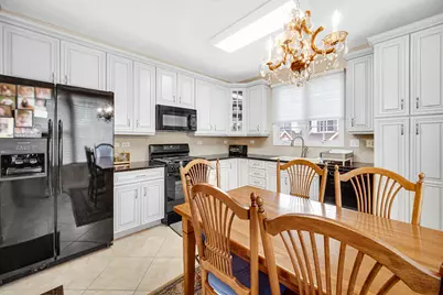 22 Red Tail Drive, Hawthorn Woods, IL 60047 - Photo 4