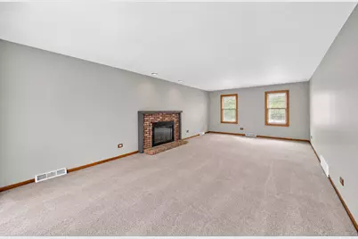 511 Cottonwood Lane, Schaumburg, IL 60193 - Photo 12