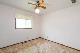 521 Hawthorne Ln, Peotone, IL 60468 - Photo 18
