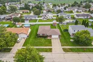 521 Hawthorne Ln, Peotone, IL 60468 - Photo 8
