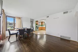 6559 W 60th Pl, Chicago, IL 60638 - Photo 4