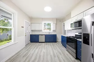 340 Moseley St, Elgin, IL 60123 - Photo 12