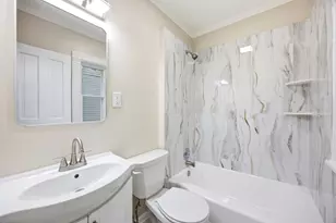 340 Moseley St, Elgin, IL 60123 - Photo 16