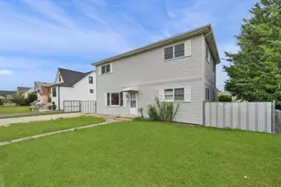 4933 S Lockwood Ave, Chicago, IL 60638 - Photo 22