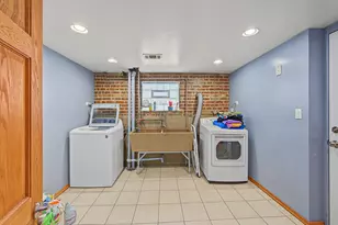 6218 W Huntington St, Chicago, IL 60646 - Photo 32
