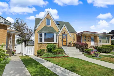 6218 W Huntington Street, Chicago, IL 60646 - Photo 2