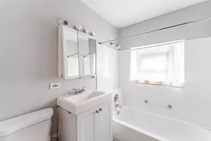 6401 S Albany Ave, Chicago, IL 60629 - Photo 26