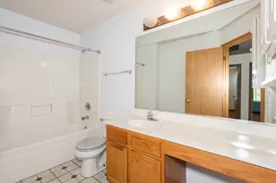 2341 Stoughton Cir, Aurora, IL 60502 - Photo 10