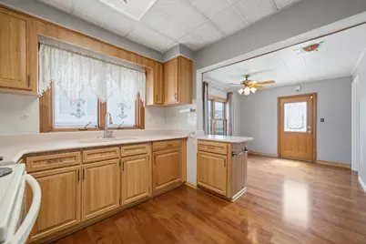 7007 40th Place, Stickney, IL 60402 - Photo 10
