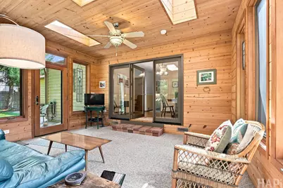 564 Wilson Avenue, Park City, IL 60085 - Photo 4