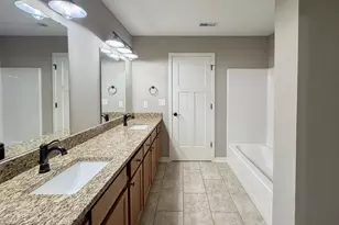 5604 Jackie's Dr, Loves Park, IL 61111 - Photo 6